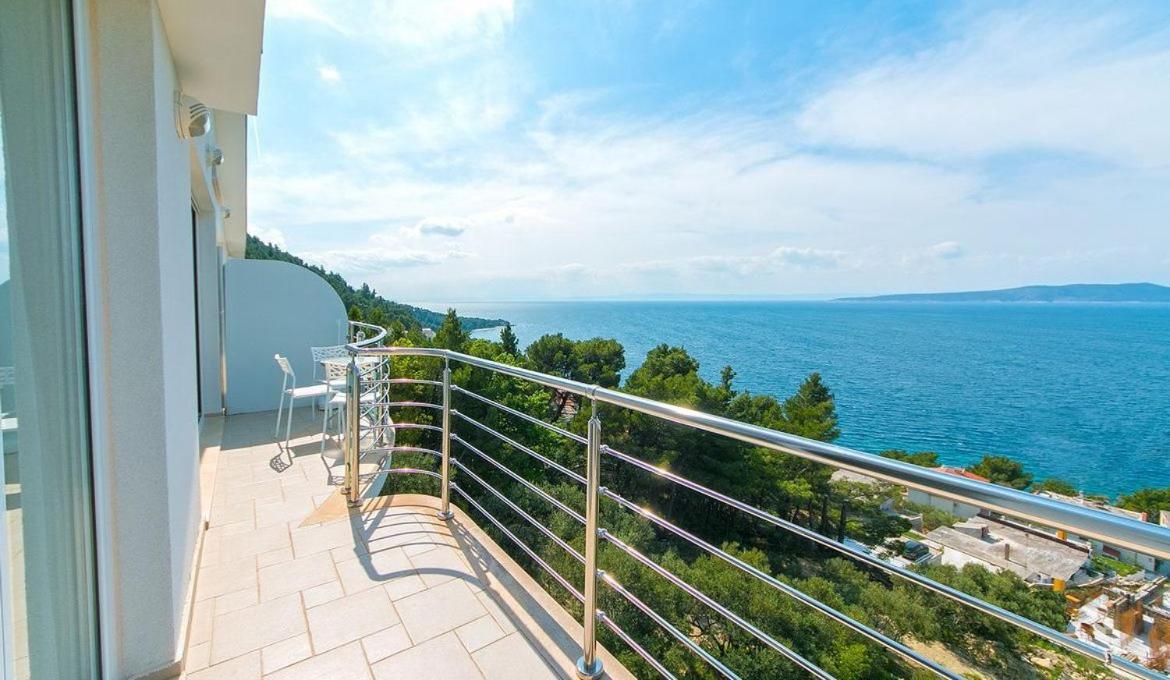 Villa Issea Brela Exterior photo