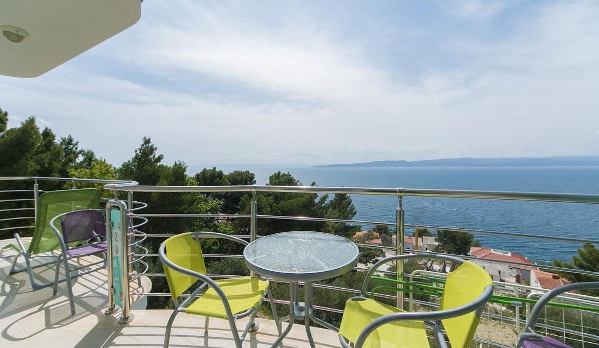 Villa Issea Brela Exterior photo